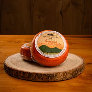 queijo-curado-barrado-com-pimentao-500g-em-vacuo